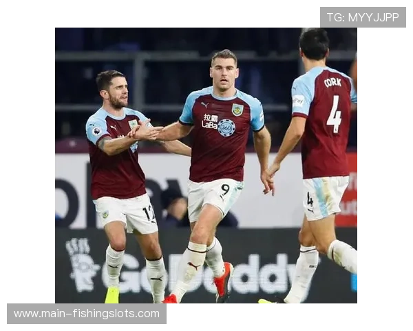 桑德兰vs伯恩利半场0-0，主队控球率不足四成